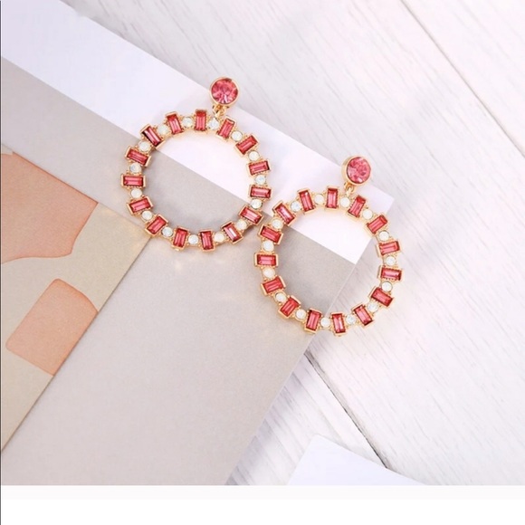 Jewelry - Pink and white gem stone Hoop earrings